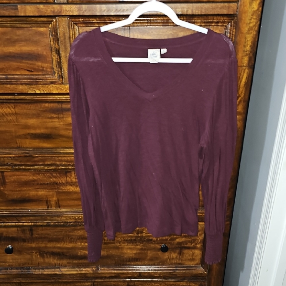 White Crow Womens Gorgeous Plum Colored Long Sleeve Top. Medium